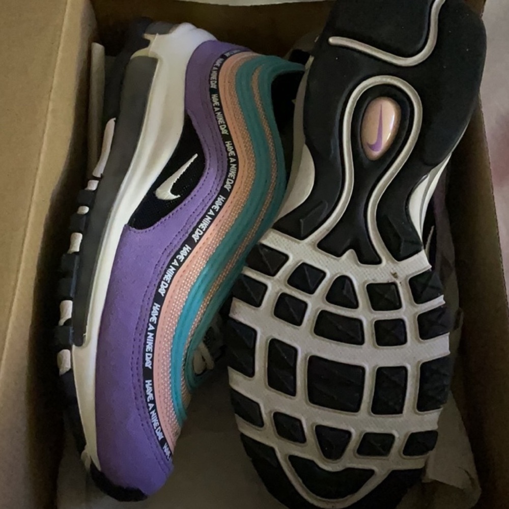 Have a Nike day  air max size 6 kids